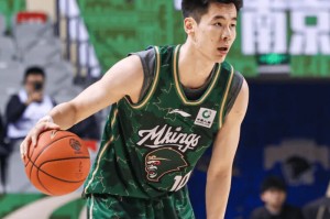 PP电子-郭昊文全场14中8，三分6中3得到25分3篮板6助攻1抢断