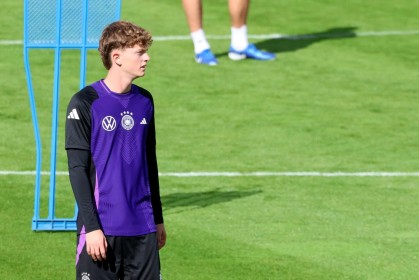 德天空：PSV已与拜仁达成全面协议，将1500万欧+浮动签下万纳