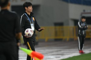 pp电子试玩-李霄鹏执教武汉难求一胜 新援替补登场组三叉戟