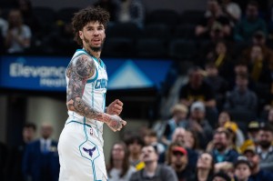 pp电子官方网站-今天不浪今天准！三球首节出战9分钟 7中5&amp;三分4中3砍13分2助