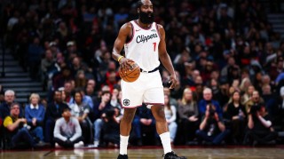 pp电子试玩-快船惨败夜：哈登疲态尽显，悍将难堪大用，小卡令人担忧