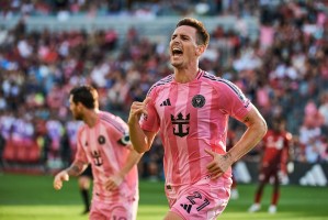 PP电子-奥莱报：河床300万美元购买阿连德50%所有权遭拒，球员留在迈阿密